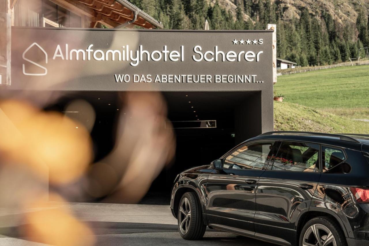Almfamilyhotel Scherer Обертилиах Екстериор снимка