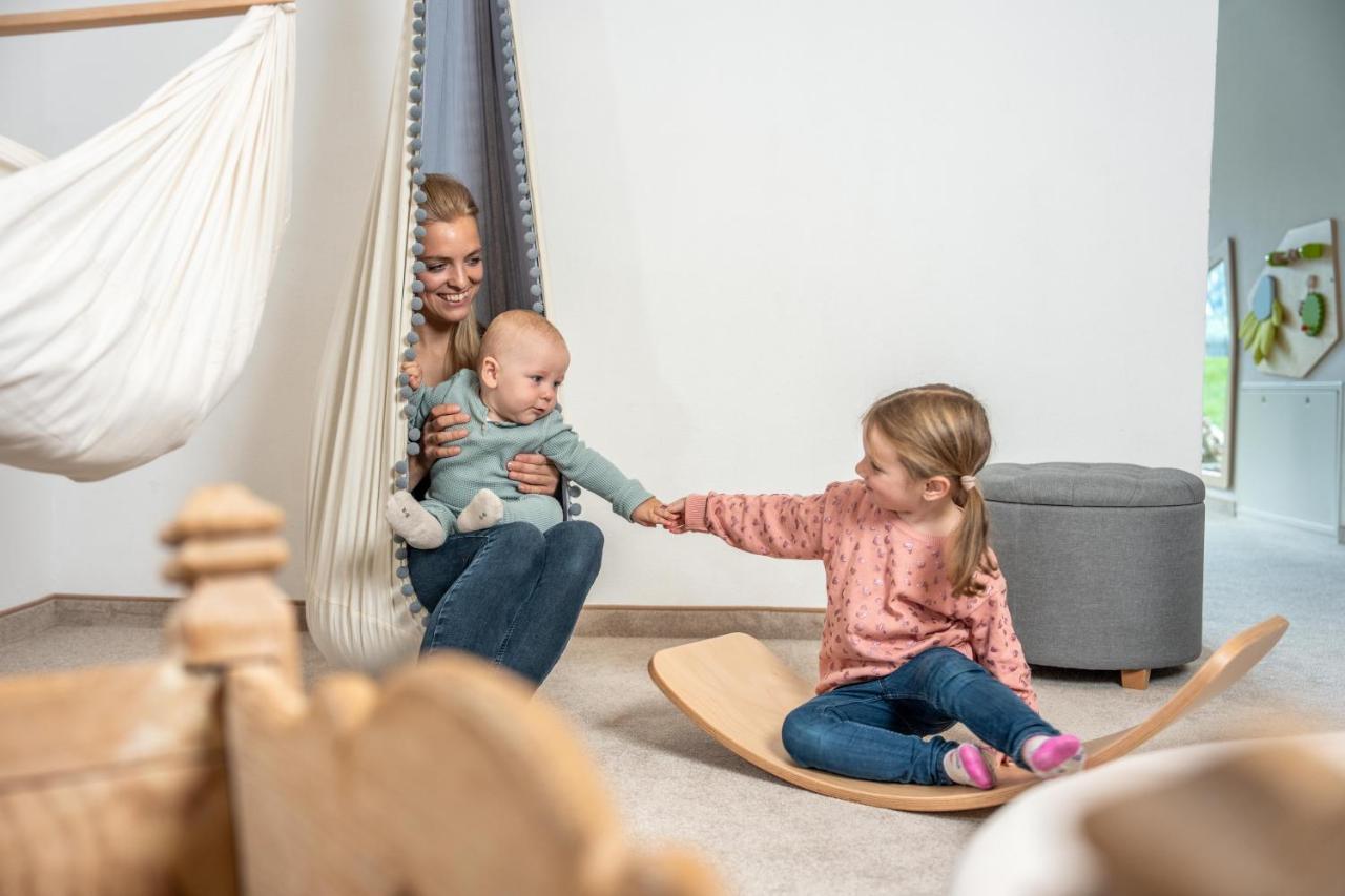 Almfamilyhotel Scherer Обертилиах Екстериор снимка