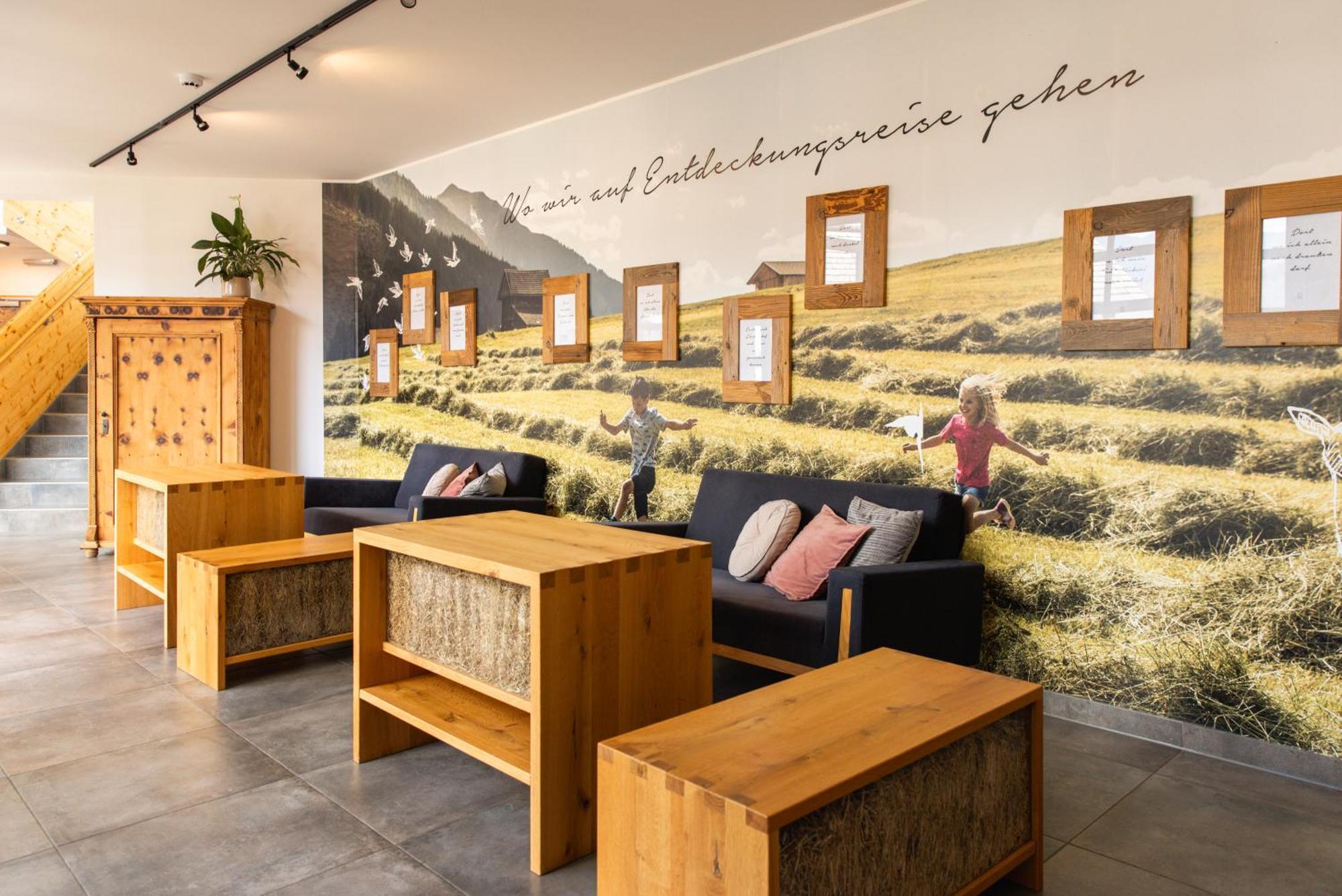 Almfamilyhotel Scherer Обертилиах Екстериор снимка
