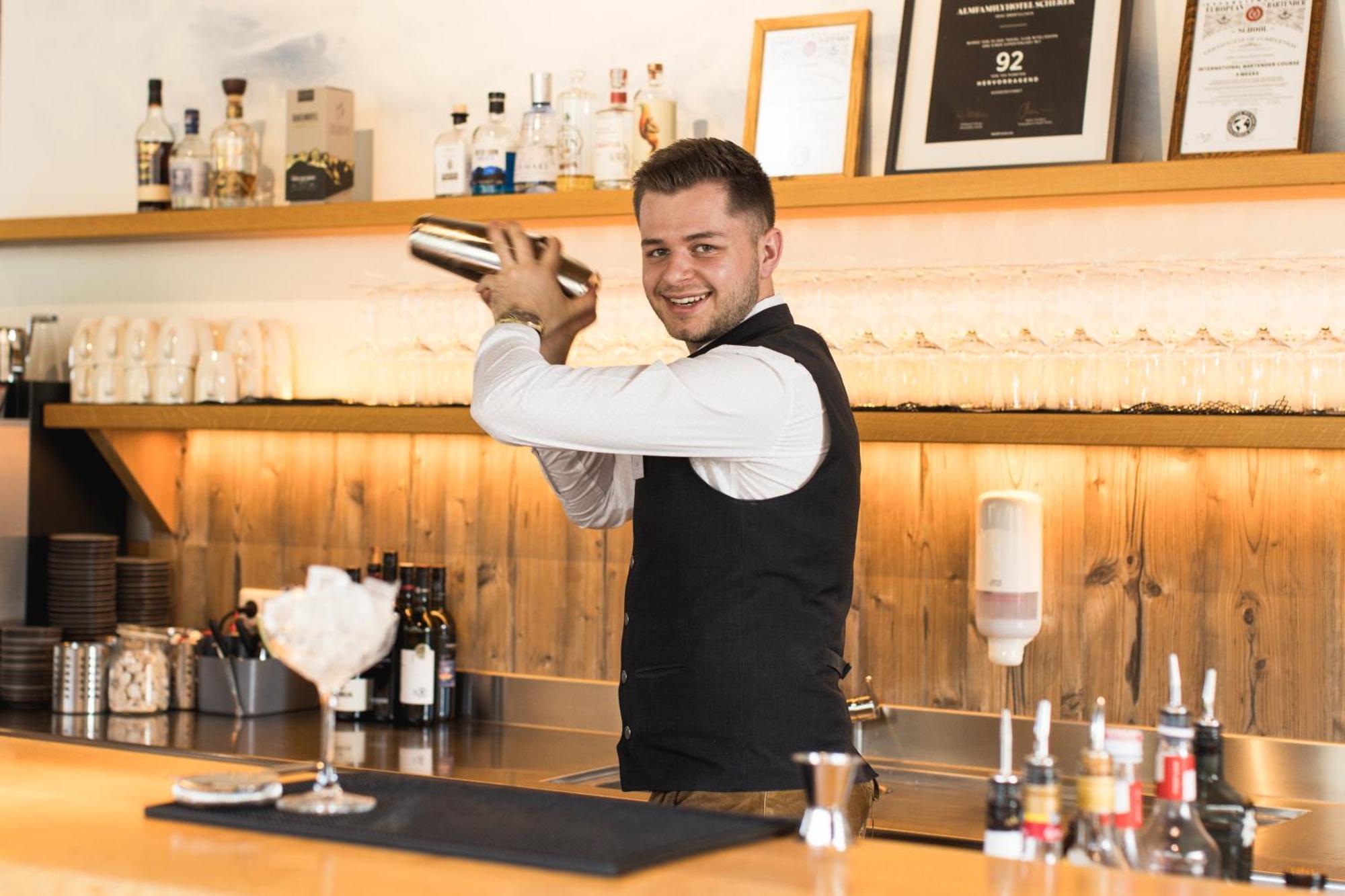 Almfamilyhotel Scherer Обертилиах Екстериор снимка